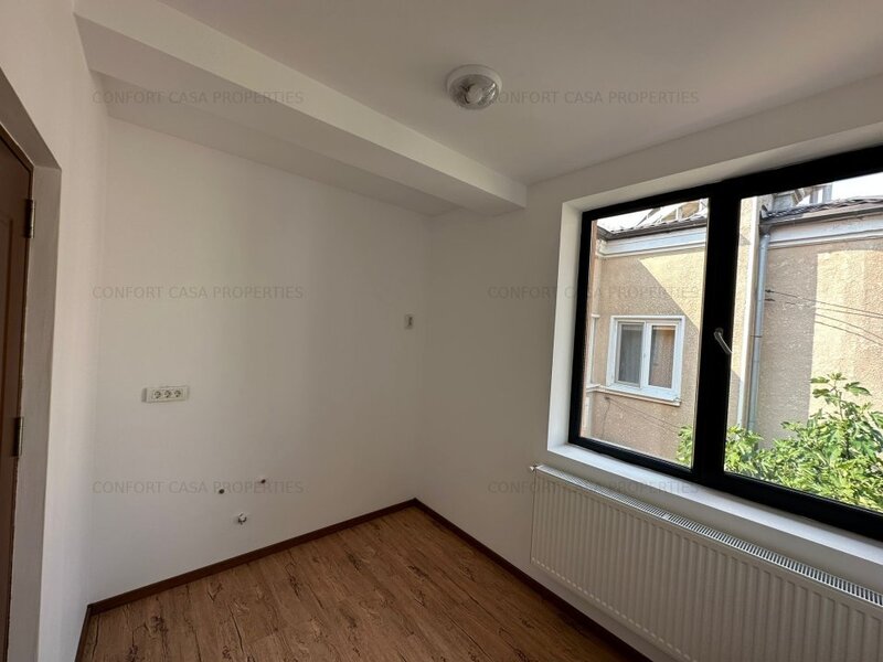 Vitan Mall, adiacent Piata Alba Iulia, 5 camere