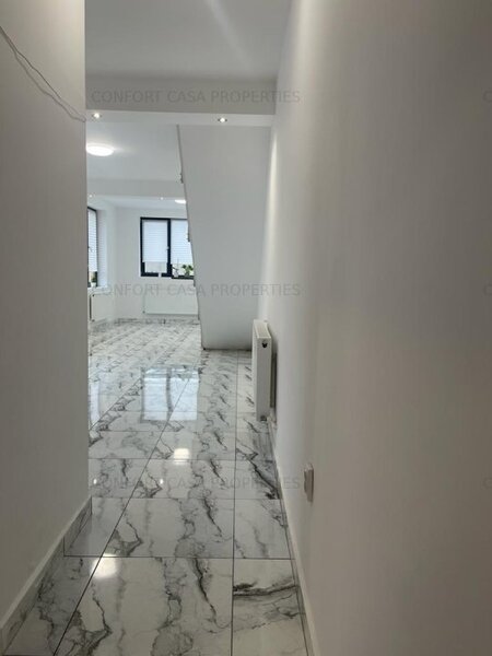 Vitan Mall, adiacent Piata Alba Iulia, 5 camere